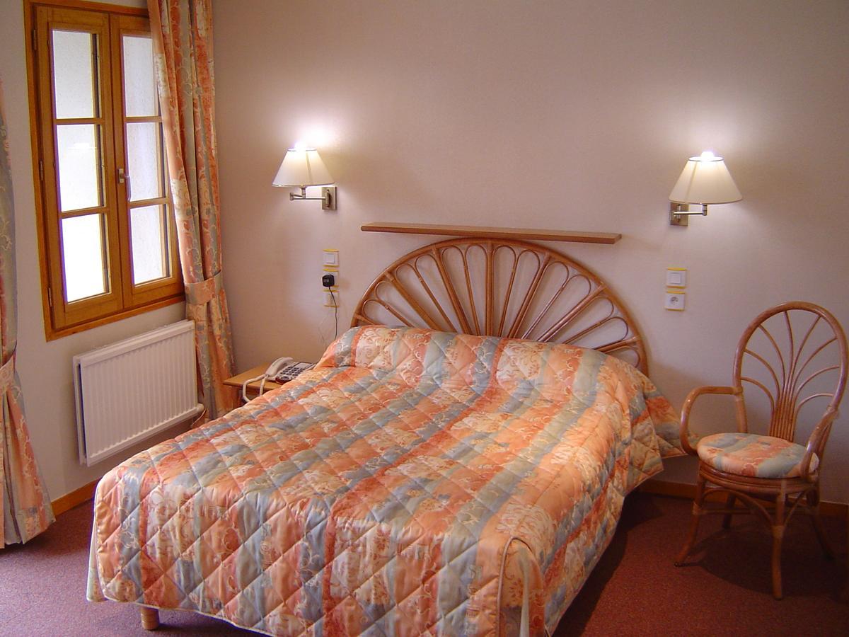 Hotel De Normandie Conches-en-Ouche Екстериор снимка