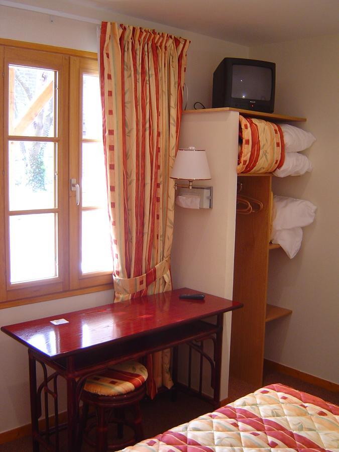 Hotel De Normandie Conches-en-Ouche Екстериор снимка